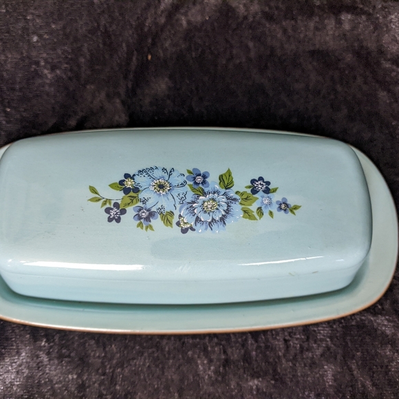 1960's Taylor & Taylor Ironstone Blue Floral Butter Dish - Picture 5 of 7